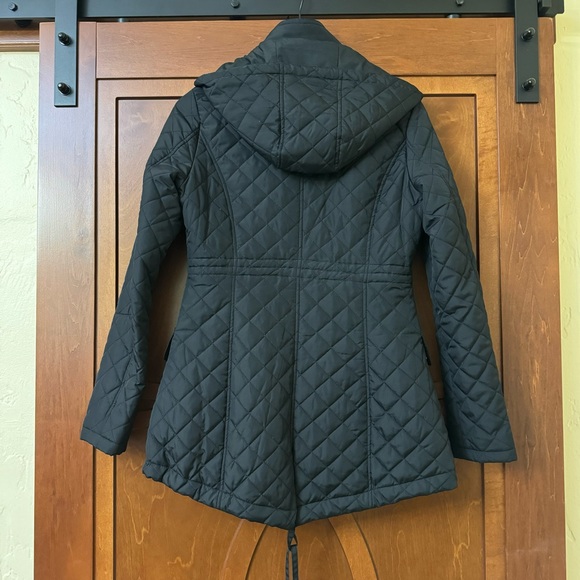 Guess Puffer Coat with detachable hood - Picture 4 of 5